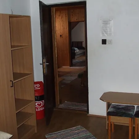 בית הארחה Vizimalom Kemping, Panzio Es Etterem