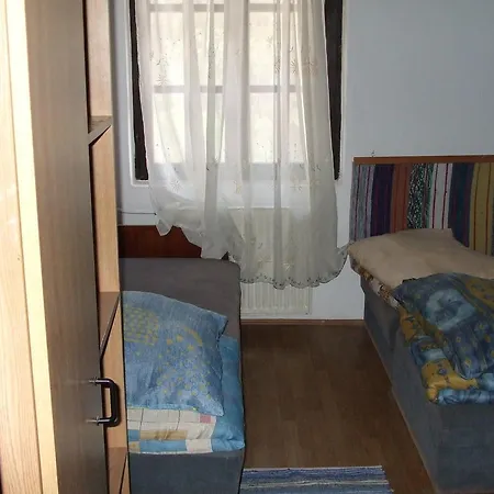 Vizimalom Kemping, Panzio Es Etterem