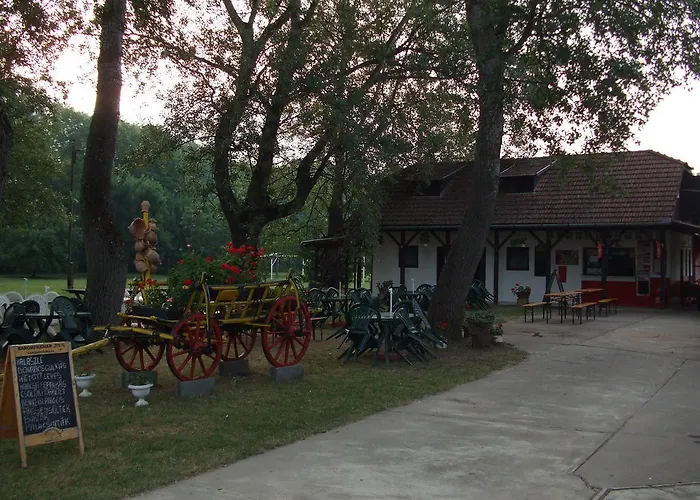 Vizimalom Kemping, Panzio Es Etterem