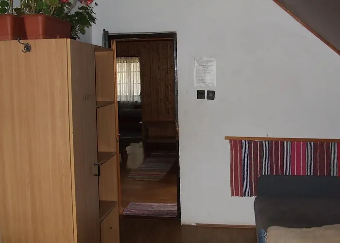Vizimalom Kemping, Panzio Es Etterem